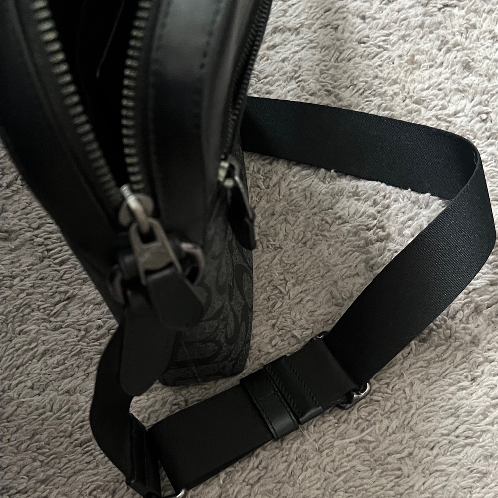 Coach Signature Black and Gray Messenger Bag - Picture 6 of 7